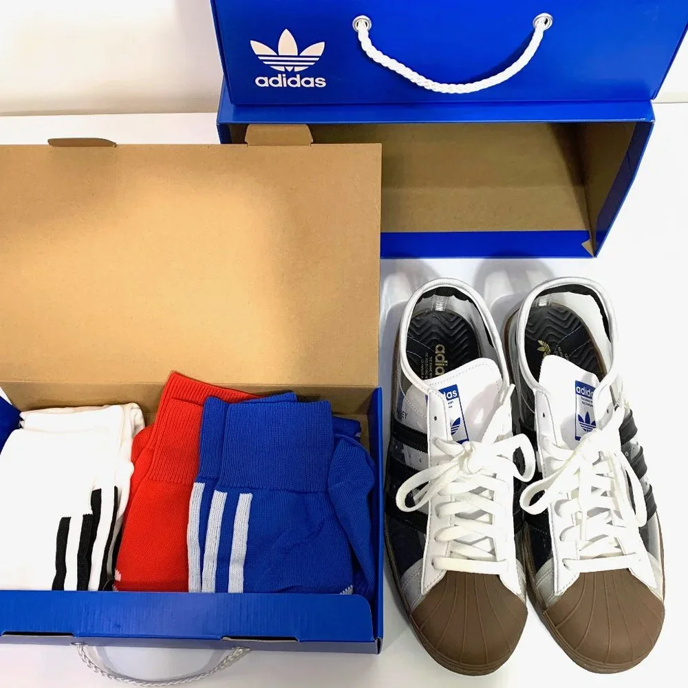 adidas NIB Special Addition Box Blondey Superstar McCoy With Socks Size 10 - Picture 4 of 10
